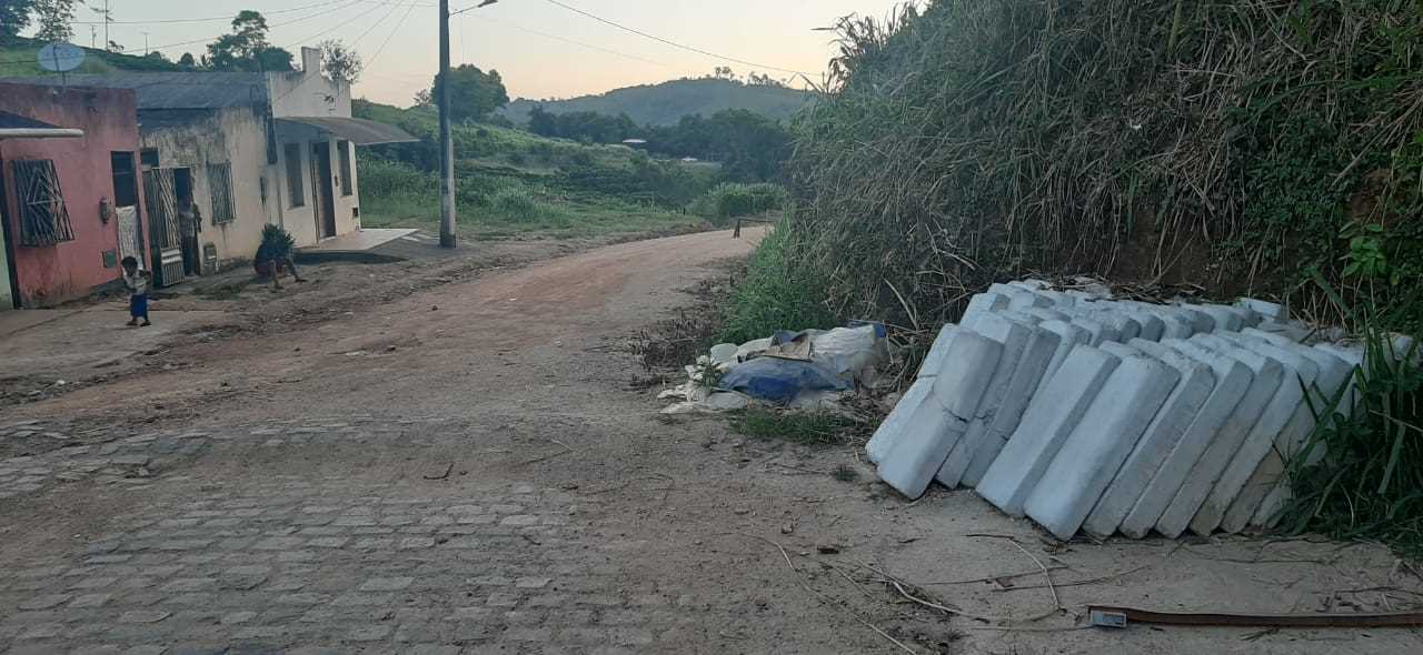 Camacã: Fim de mandato e o prefeito Oziel não para de trabalhar. Já passam de 50 ruas calçadas